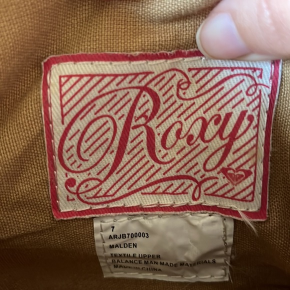 ⭐️HP⭐️ Roxy Tan Booties - Picture 4 of 4